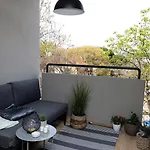 Zoya Del Mar شقة *