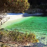 Zoya Del Mar بولا