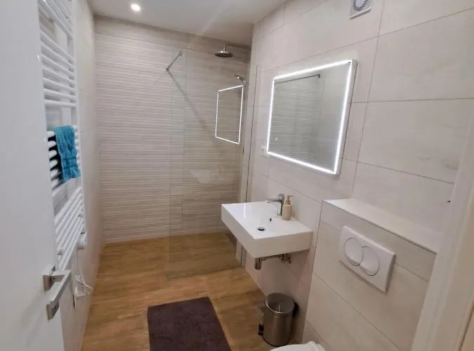 Zoya Del Mar Apartment *