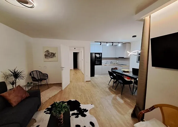 Zoya Del Mar Apartment