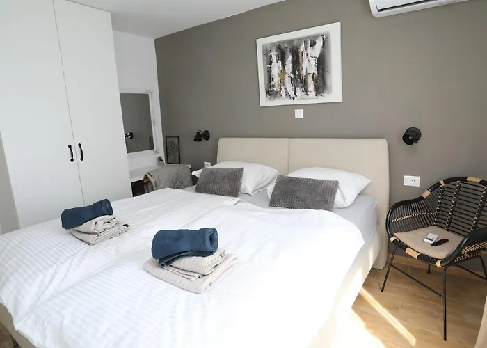 Zoya Del Mar Apartment